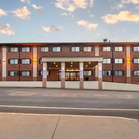 Best Western On The River Hannibal Bagian luar foto