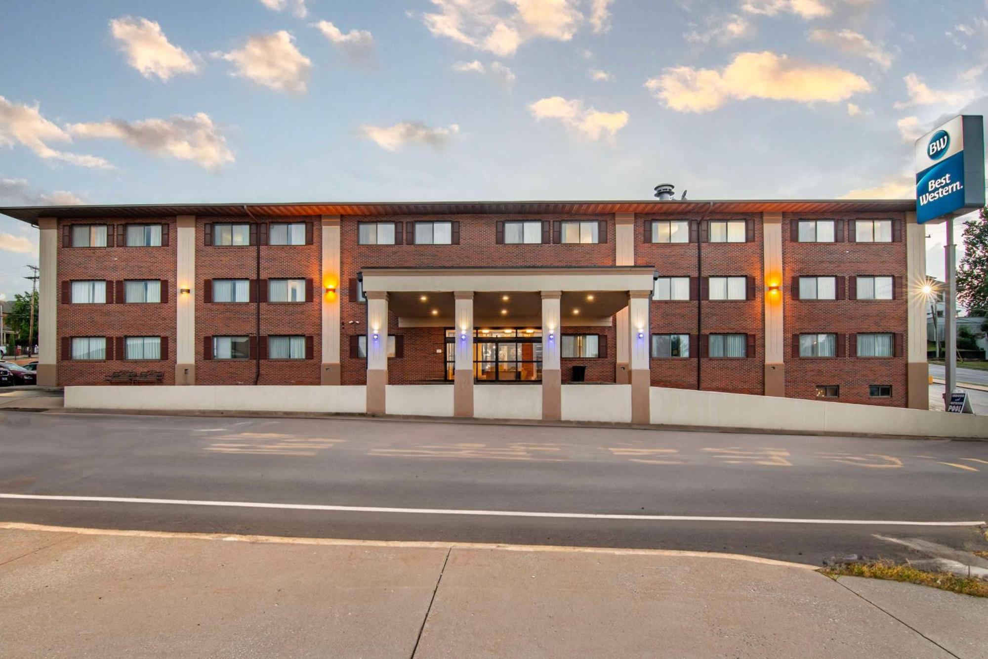 Best Western On The River Hannibal Bagian luar foto
