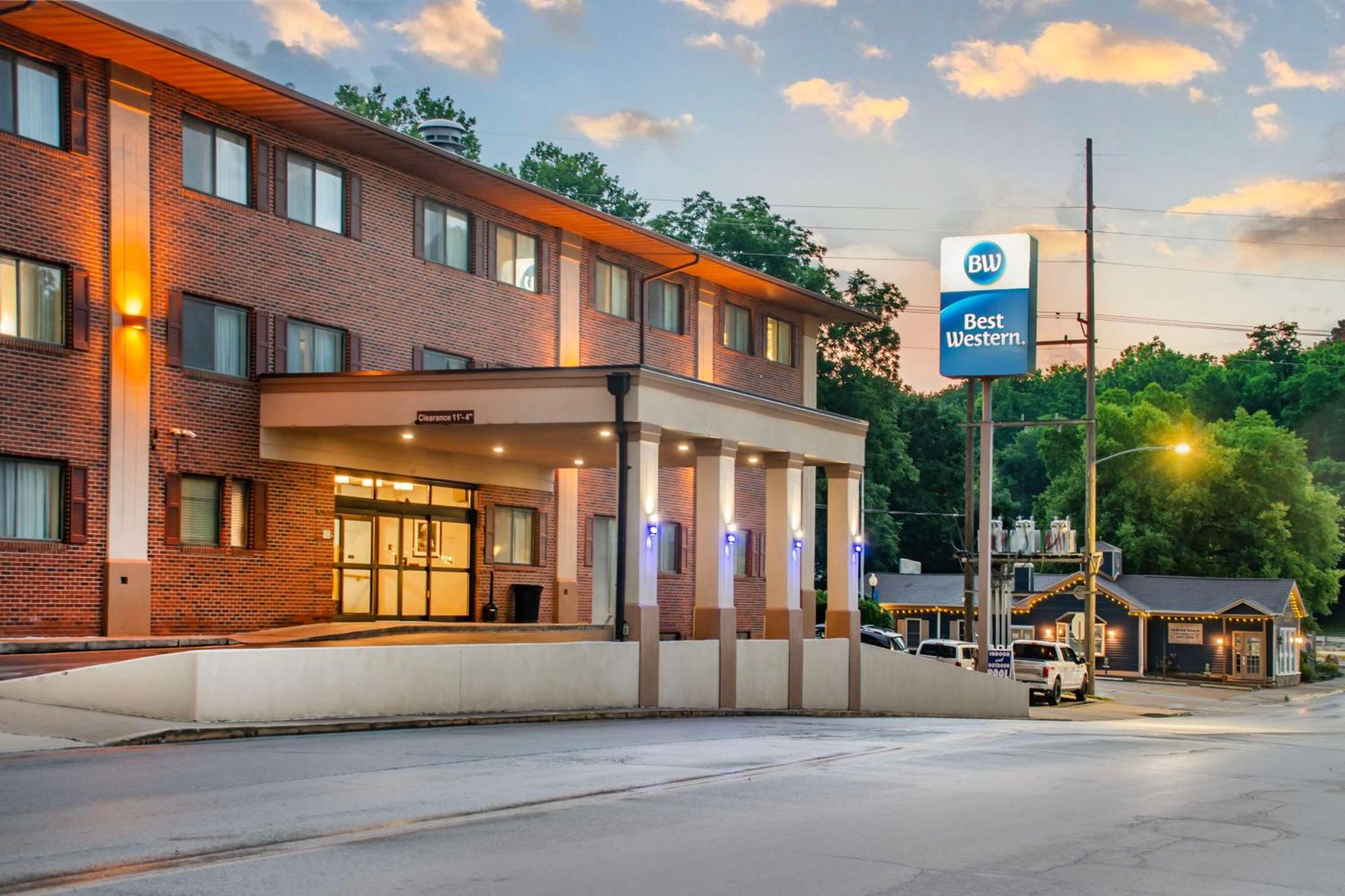 Best Western On The River Hannibal Bagian luar foto